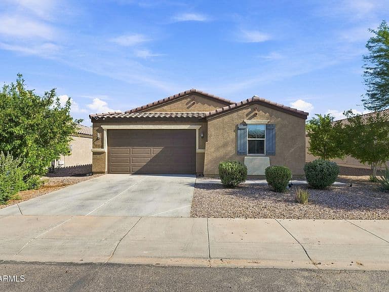 25650 W EUCLID Avenue photo 1