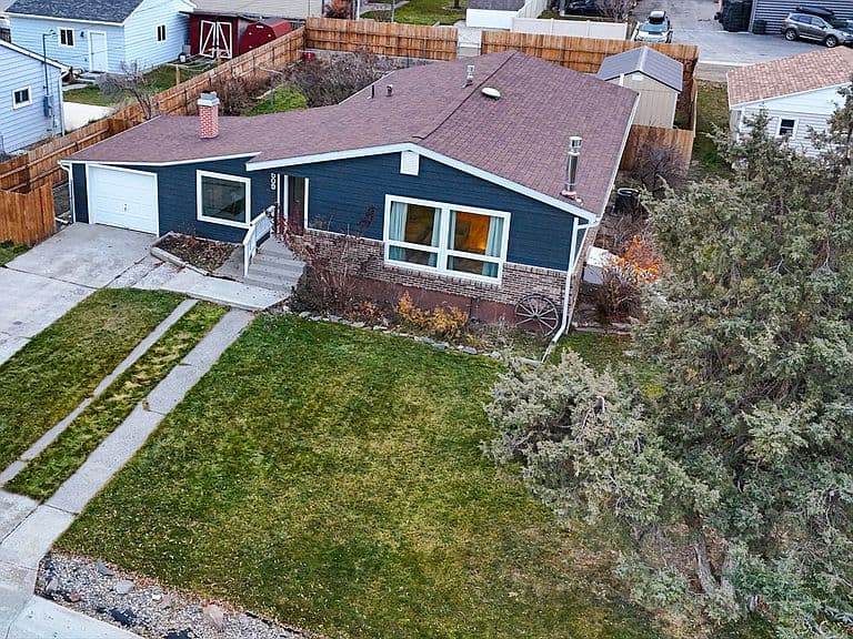 1509 Wilder Ave photo 2