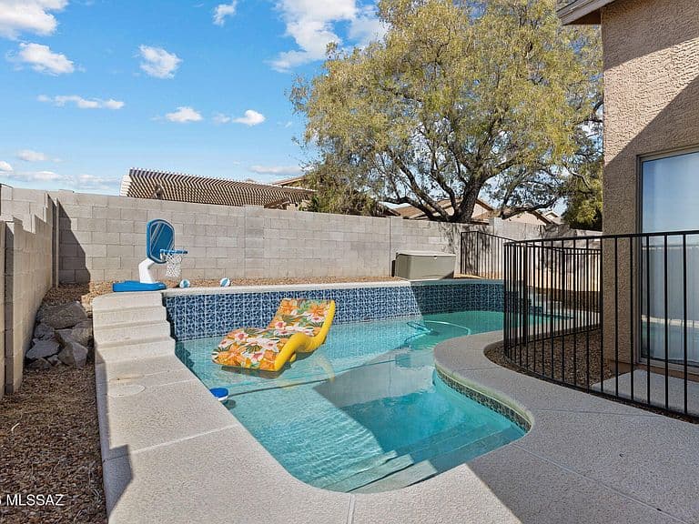 10013 E Rocky Wash Dr photo 2