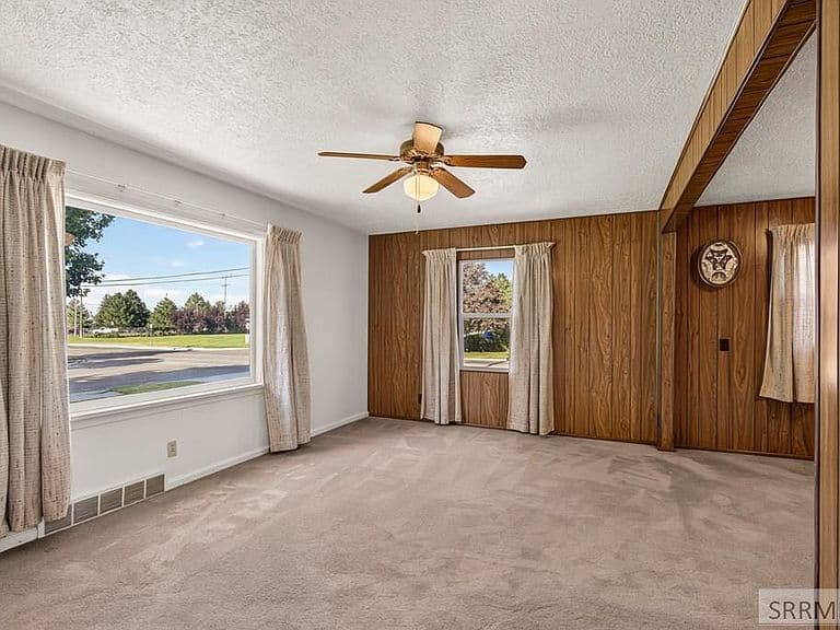 1502 Claire View Ln photo 5
