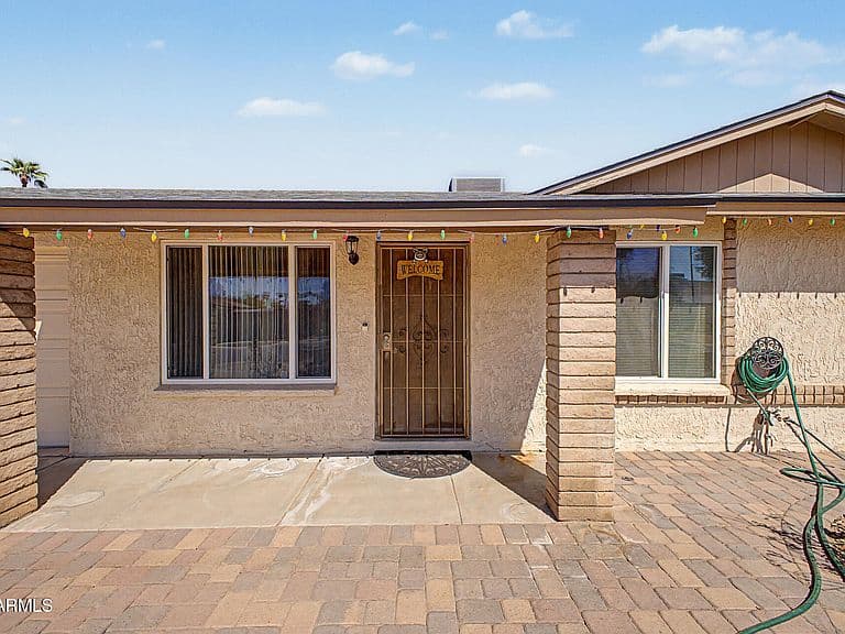 1608 W STRAFORD Drive photo 4