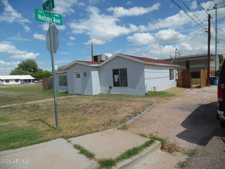 406 N 2ND Street photo 2
