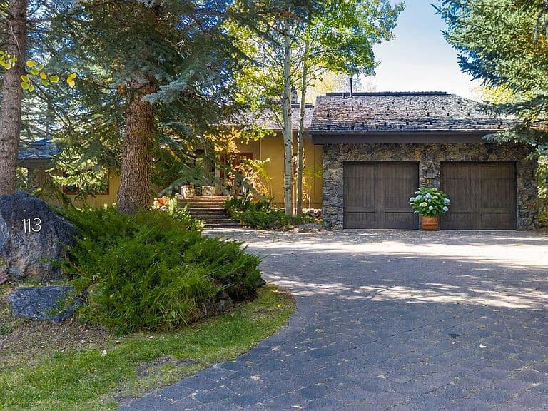113 Camas Loop W photo 3