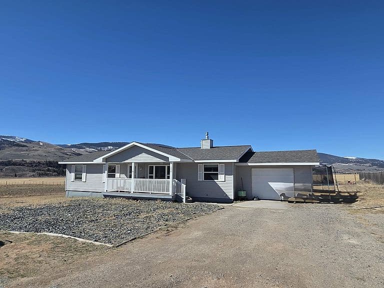 214 Westview Dr photo 1