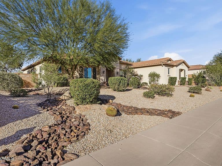 6226 E Forest Pleasant Place photo 2