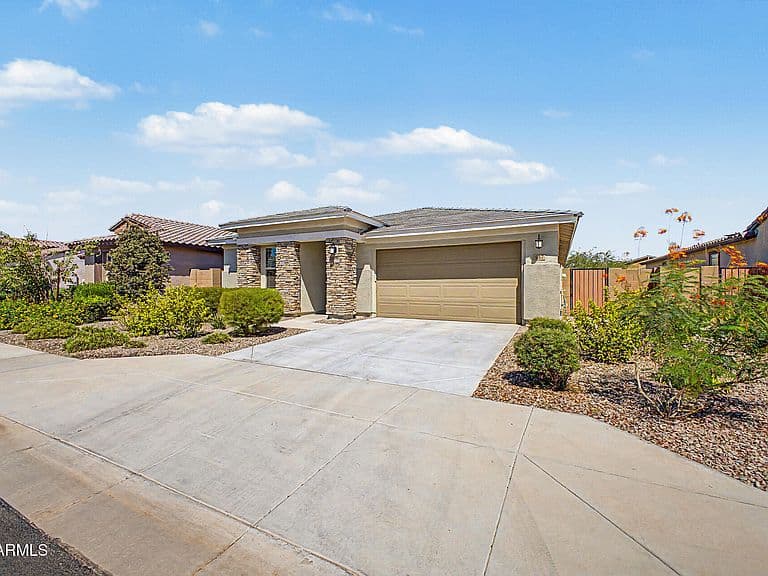 537 S PHEASANT Drive photo 3