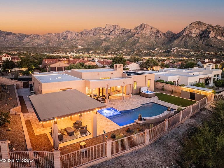 10873 N Pusch Ridge View Pl photo 1