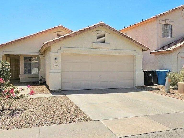 5009 W KERRY Lane photo 2