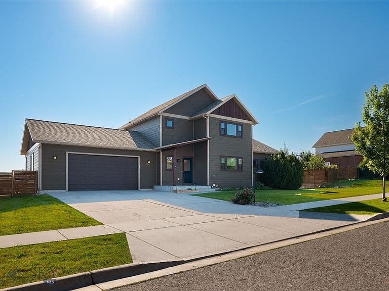 54 Falconers Way photo 2