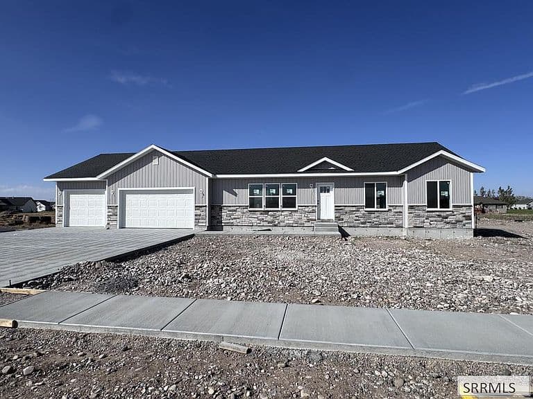 4049 E 146 N photo 2
