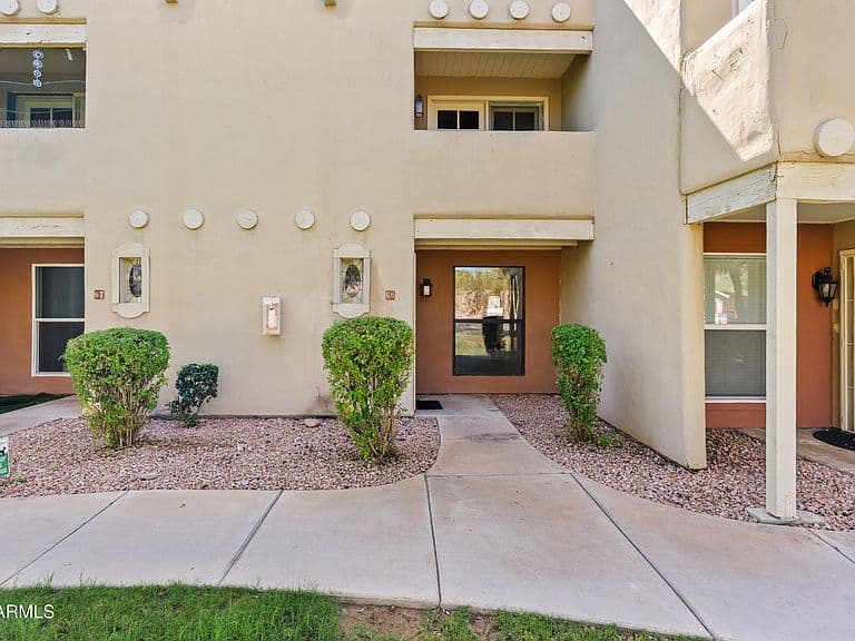 1425 E DESERT COVE Avenue #68 photo 3
