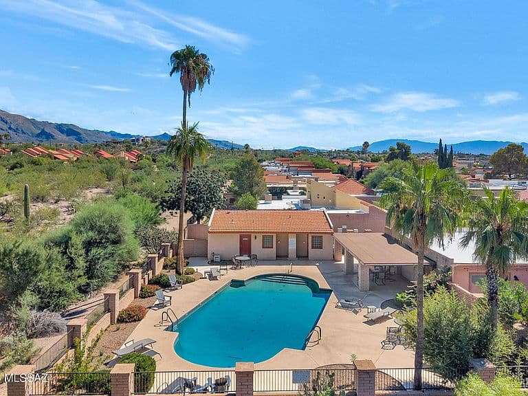 4569 E Camino Rosa photo 2