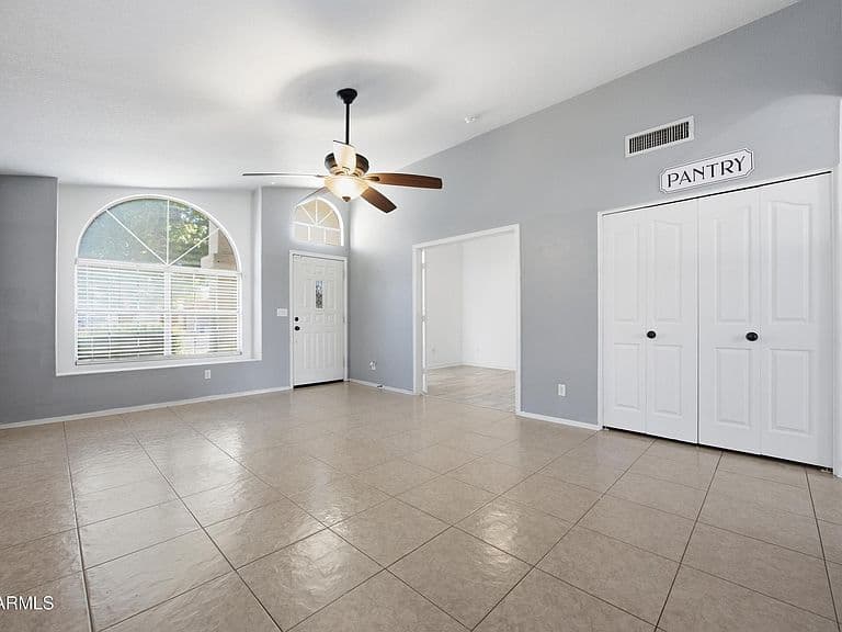 12402 W EDGEMONT Avenue photo 4
