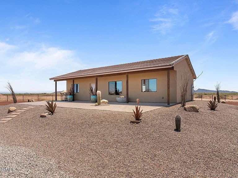 48810 W LONG RIFLE Road photo 4