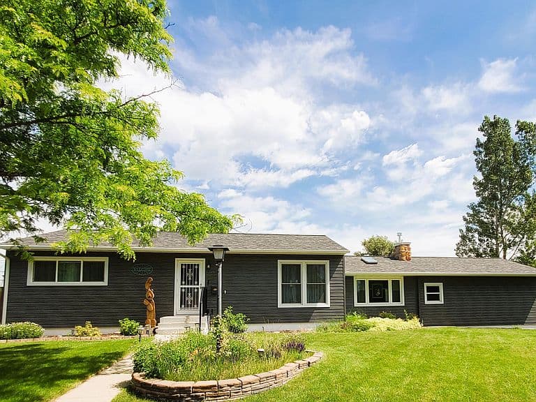 1505 N Mountain View Dr photo 1