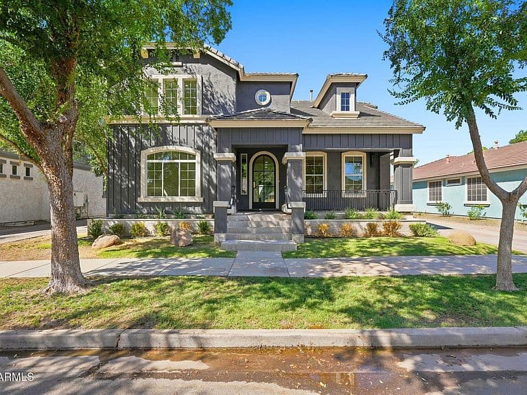2974 E CAMELLIA Drive photo 1