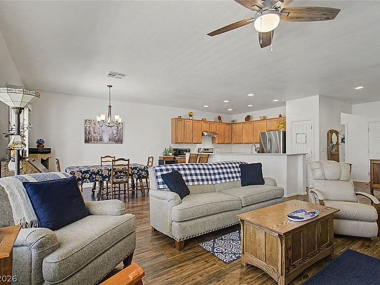 7681 Songster St photo 5