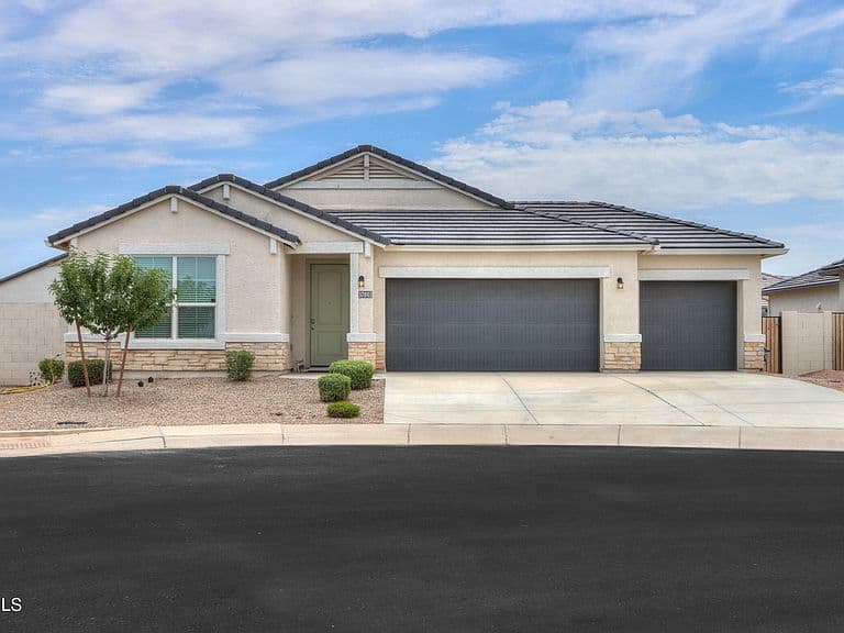 37803 W SANTA MONICA Avenue photo 1