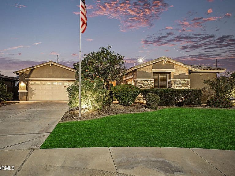 2652 E ZION Way photo 1