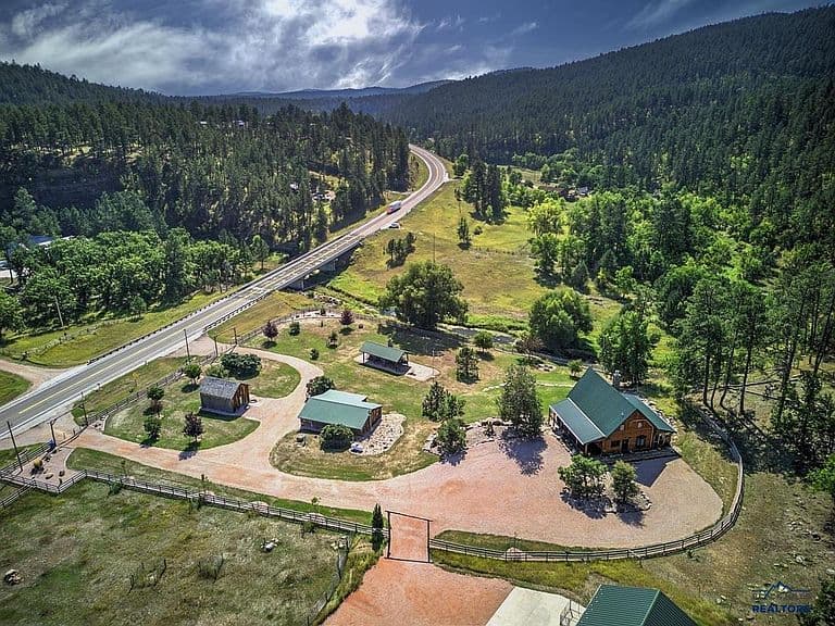 13639 Highway 40 photo 3
