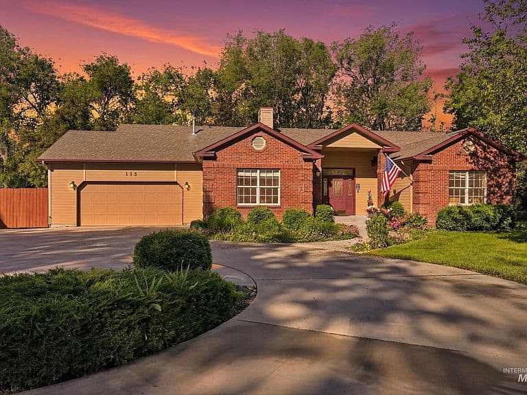 115 Walnut Creek Way photo 1
