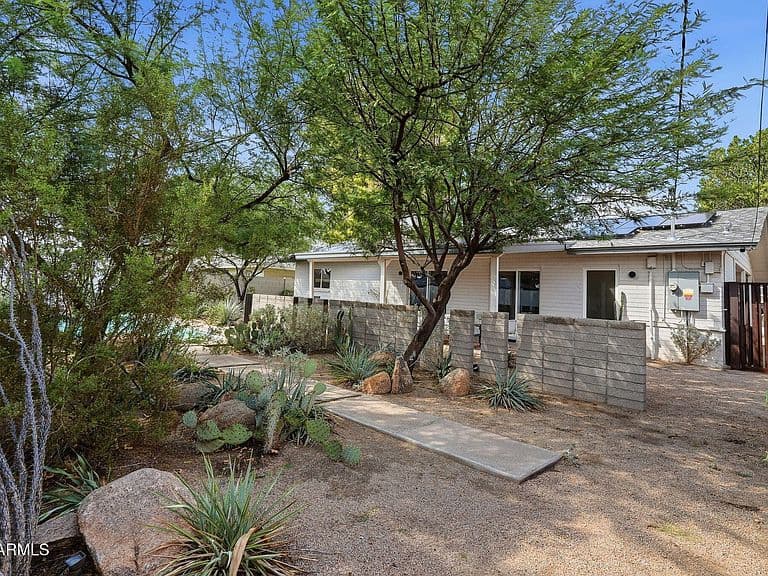 6819 E MONTEREY Way photo 4