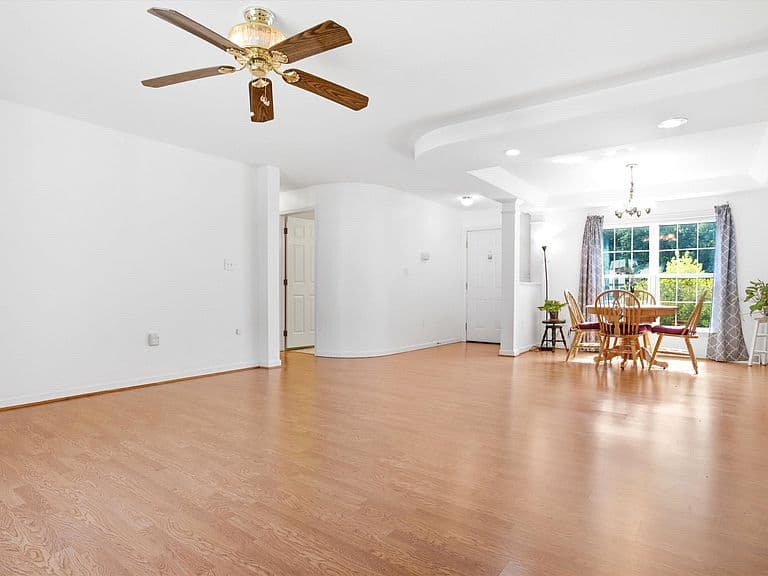 185 Tucker Drive photo 4