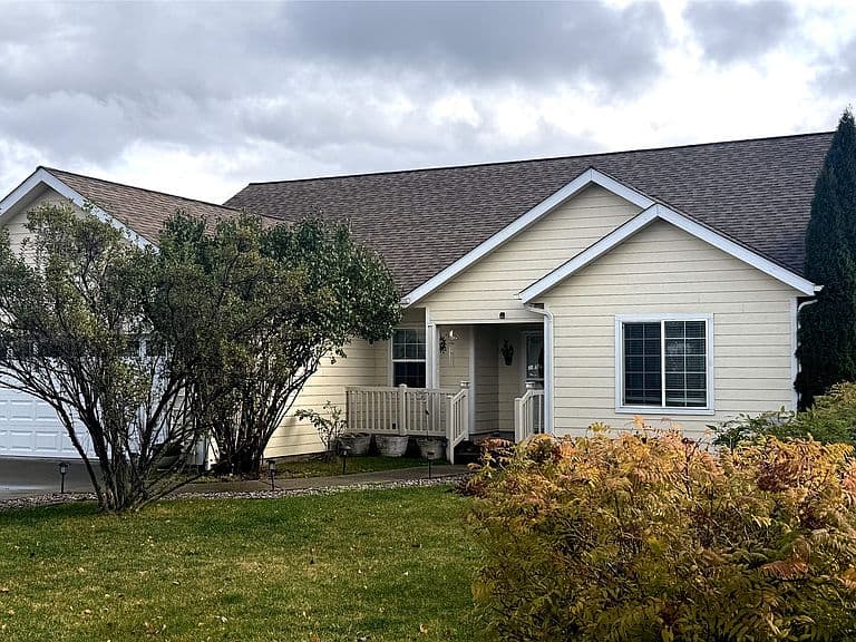 145 Blue Crest Dr photo 1