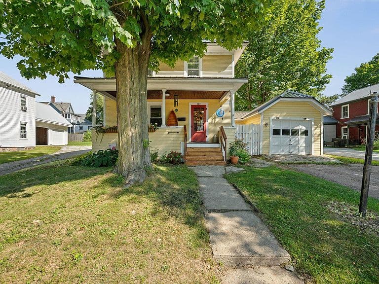 129 South Main Street photo 2