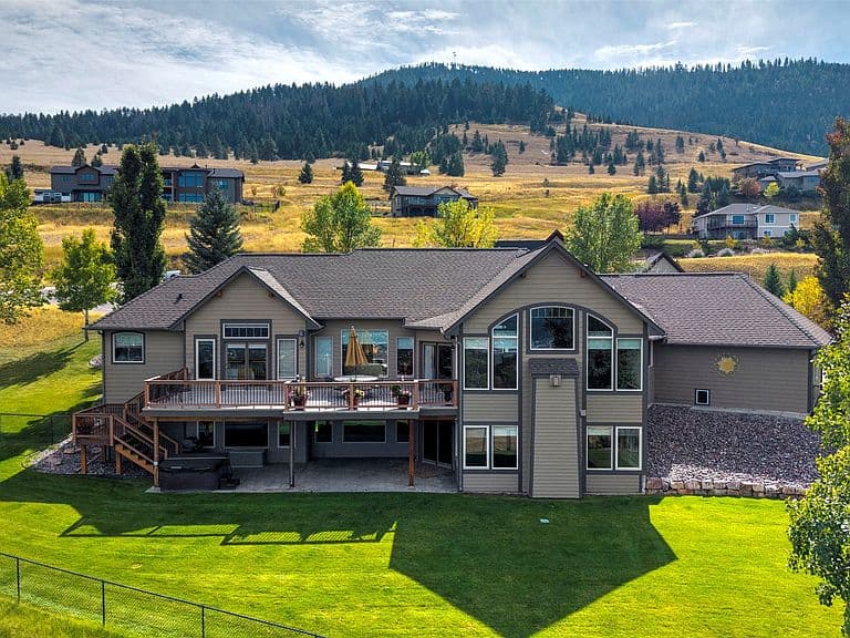 701 Spanish Peaks Dr photo 4