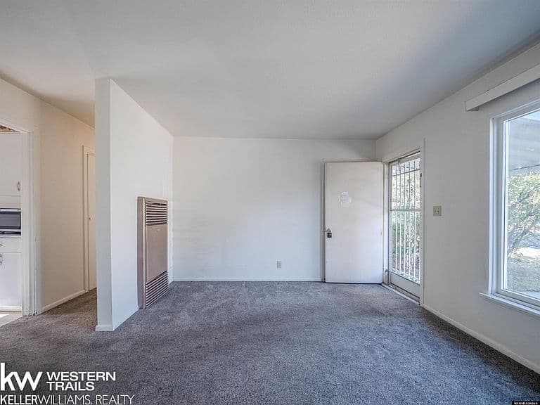 129 N Montana Ave photo 2