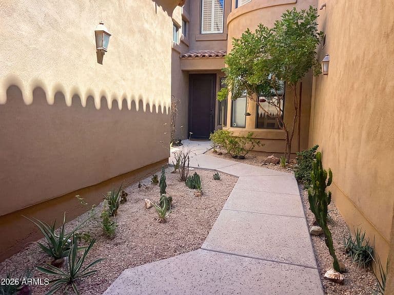 19550 N GRAYHAWK Drive #2028 photo 1