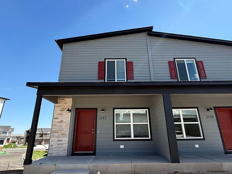 1717 Kade Ct photo 1