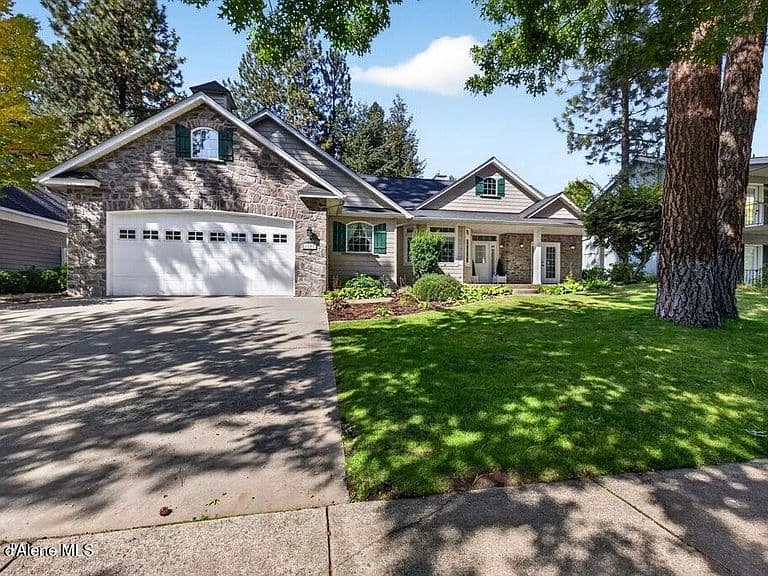 1107 S Riverside Harbor Dr photo 2