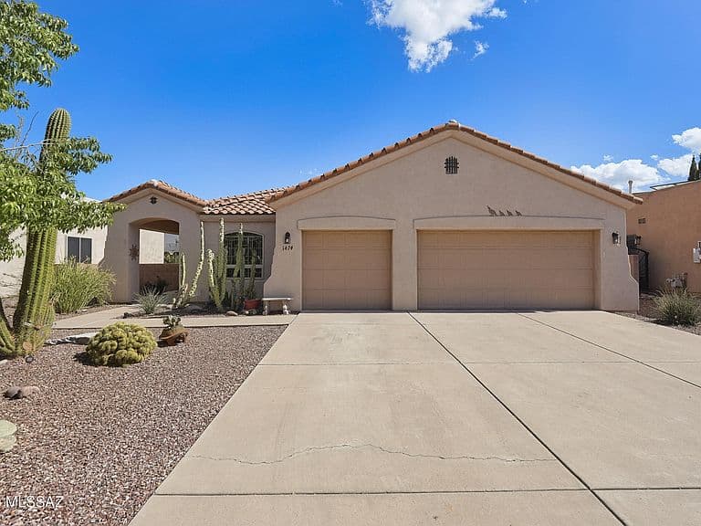 1474 W Camino Chase photo 2