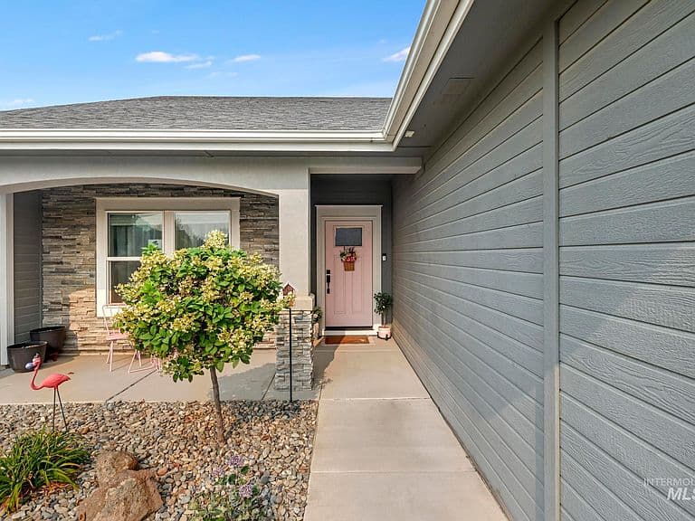 973 Birchton Loop photo 2