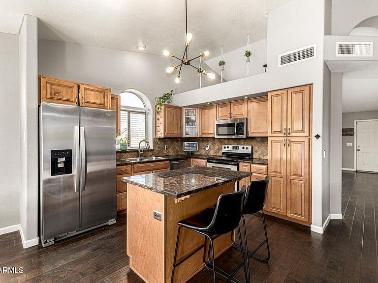 19808 N 44th Dr photo 4