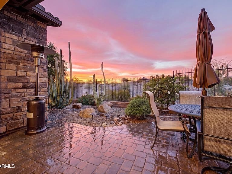 12108 W DESERT MIRAGE Drive photo 1