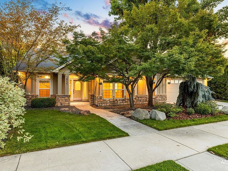 2955 E Shadowview St photo 1