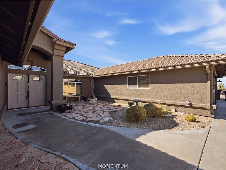 2263 Hopi Drive photo 5