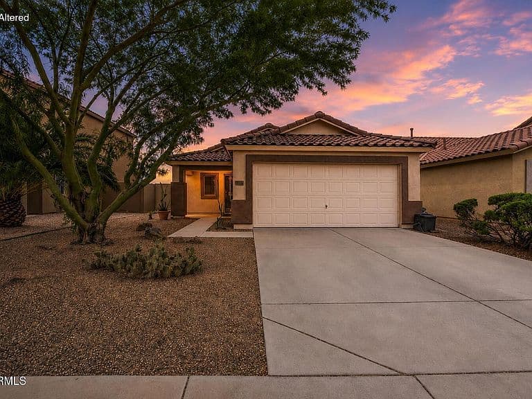 35917 W VELAZQUEZ Drive photo 3