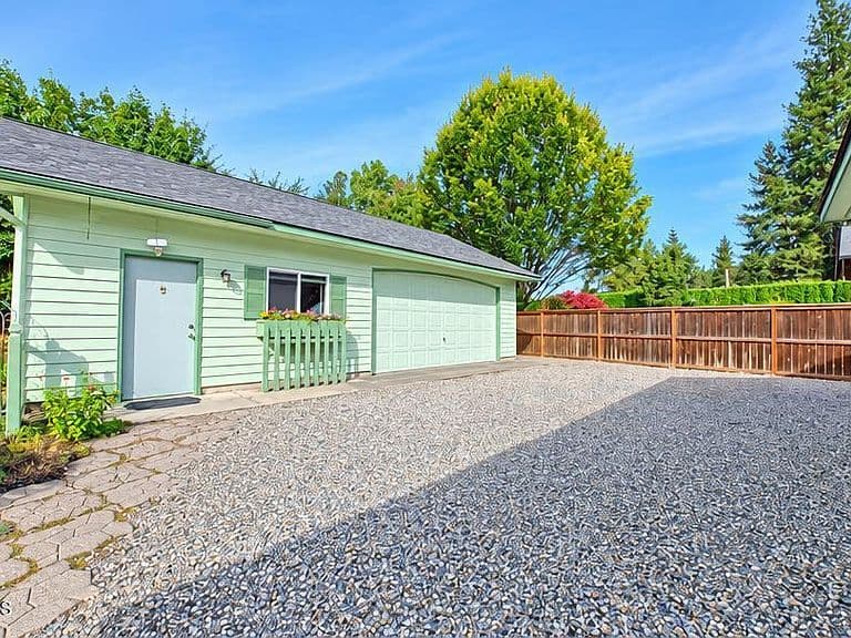 2707 E Thomas Hill Dr photo 3