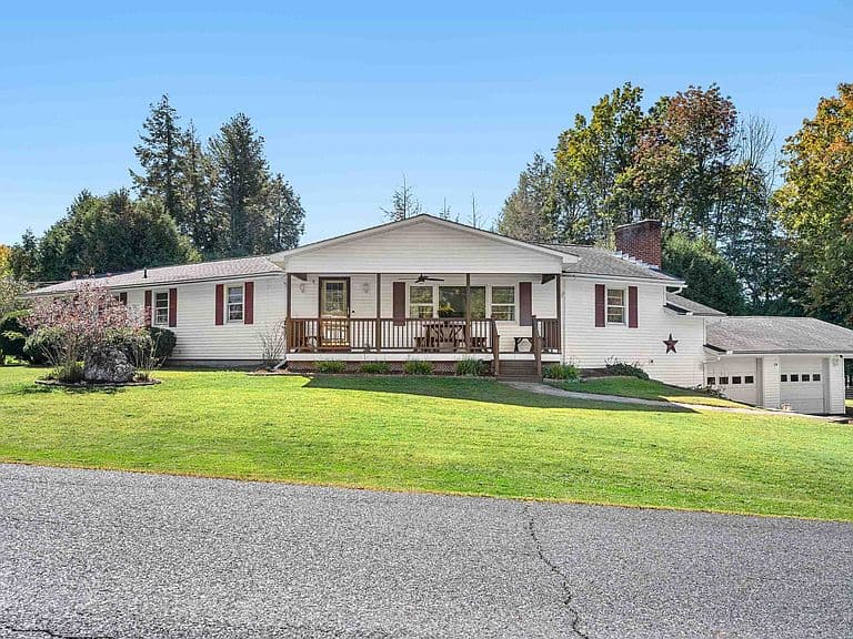 15 Oak Drive photo 3