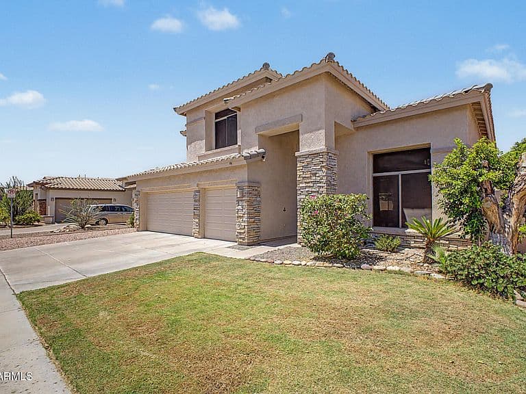 732 W INDIGO Drive photo 2