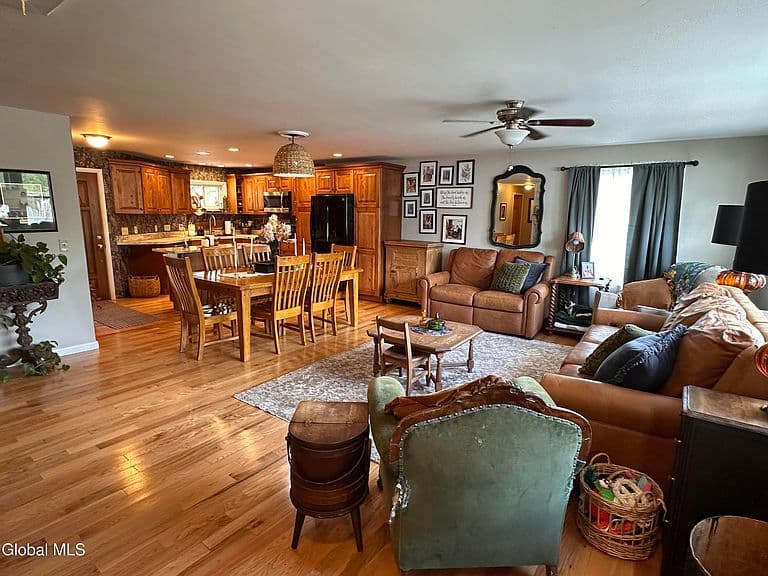 24 Mount Hope Avenue photo 4