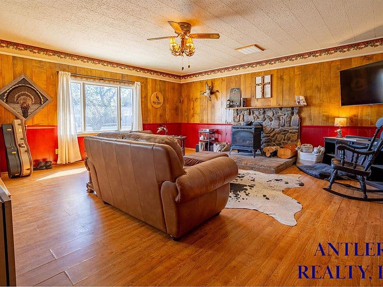 405 Warren Rd photo 5