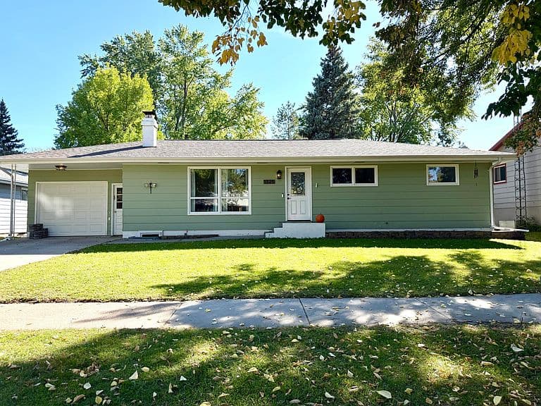 1325 Palmer Pl photo 2
