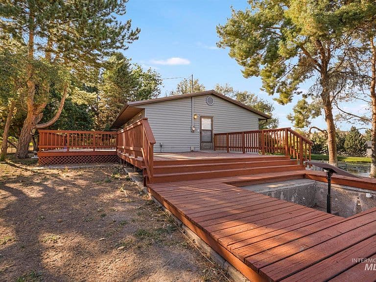 4796 River Rd photo 4