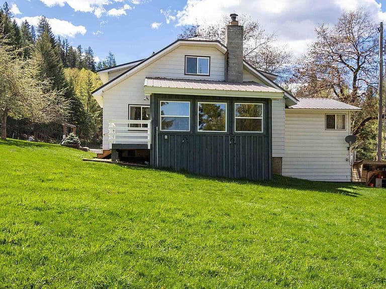311 Lafayes Way photo 2