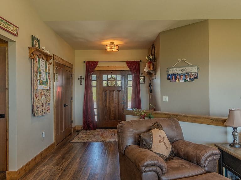 51 Whitehorse Rd photo 5